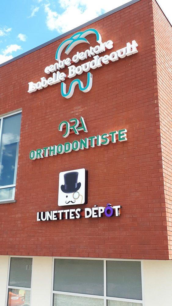 Isabelle Boudreault dental center Sign