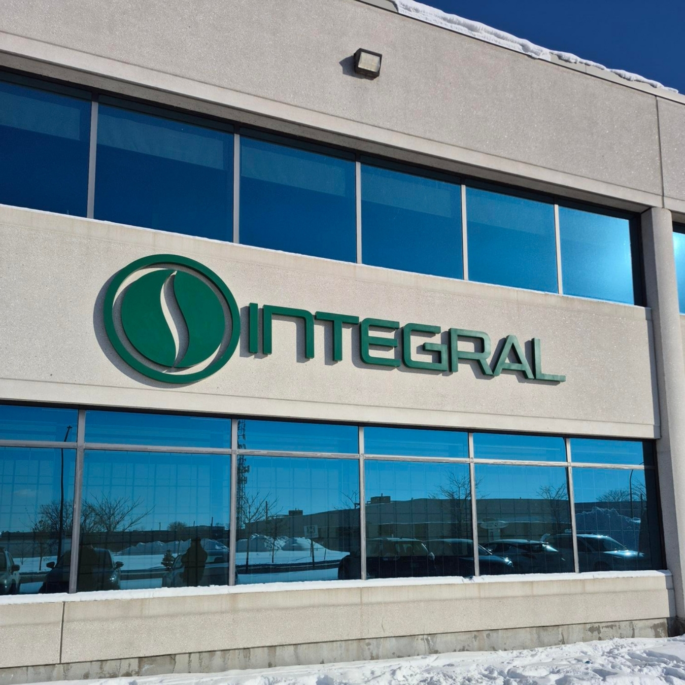 Enseigne en lettres 3D pour integral process equipment à Lachine